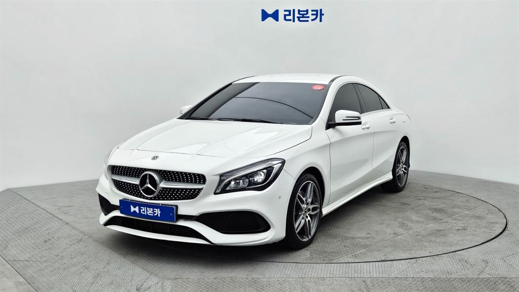Mercedes-Benz CLA-Class CLA220 AMG LINE