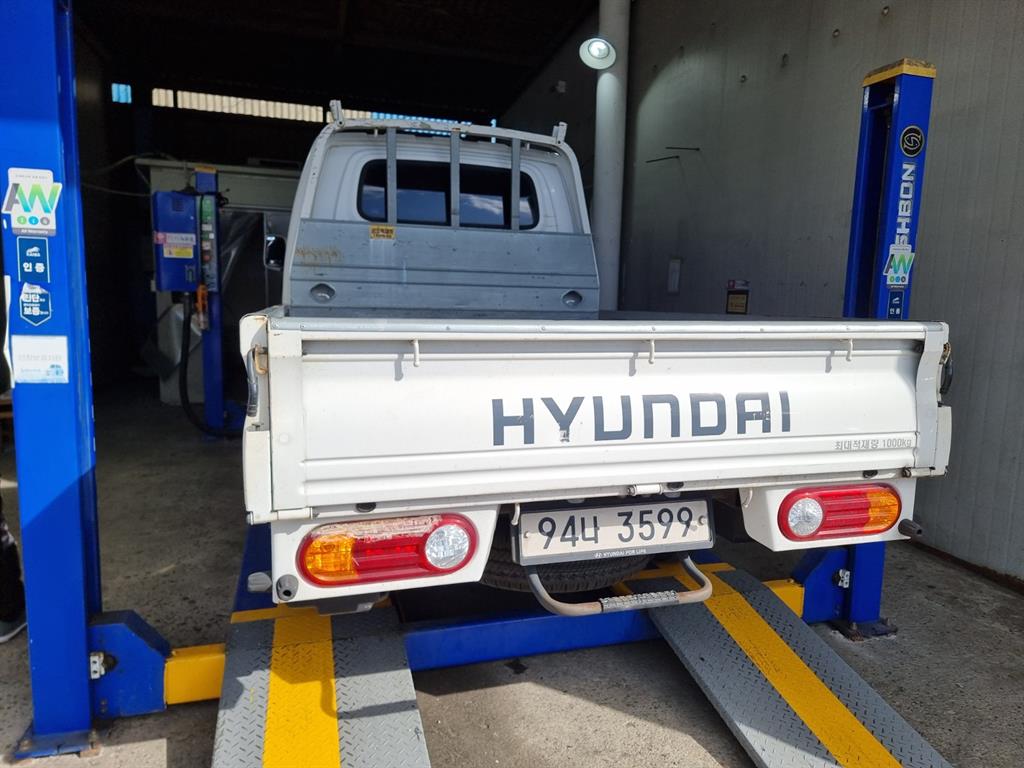 Hyundai Porter 1.0 Ton/ Double Cab/ Long Wheelbase/ CRDi Smart 4