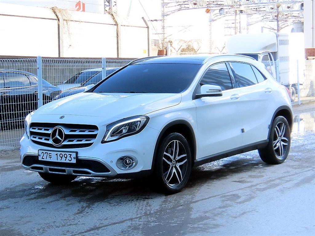 벤츠 GLA 클래스 GLA220 프리미엄 사진 2/20