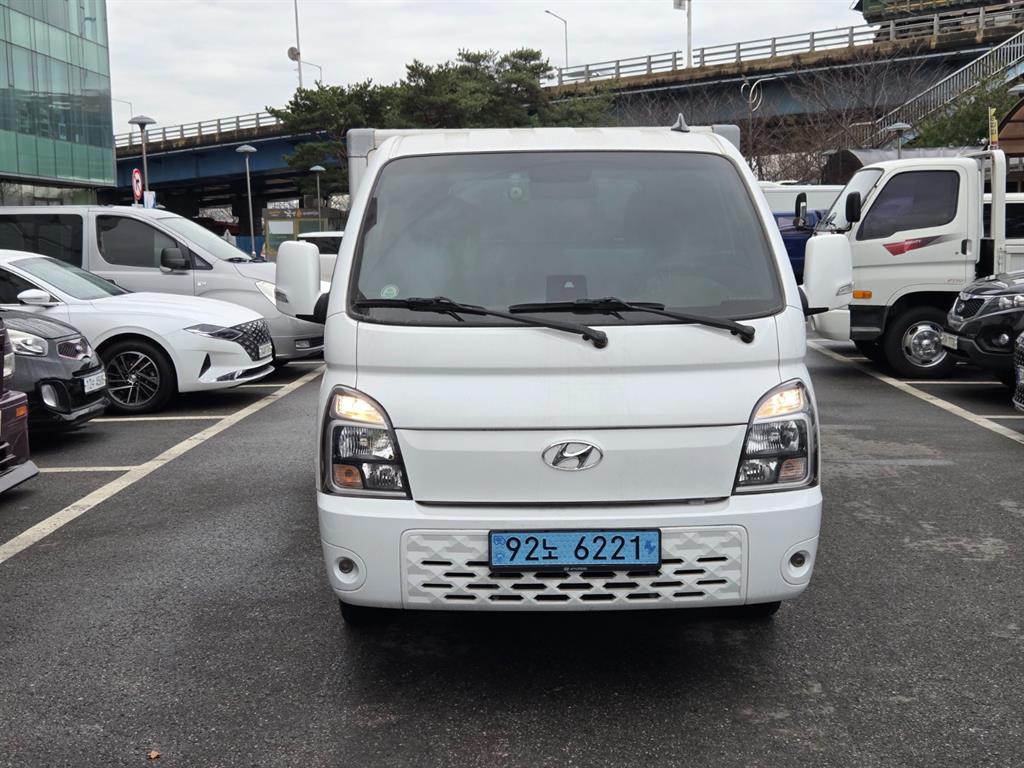 현대 포터2 1톤 저상탑 전기 - 중고 트럭 매물 이미지