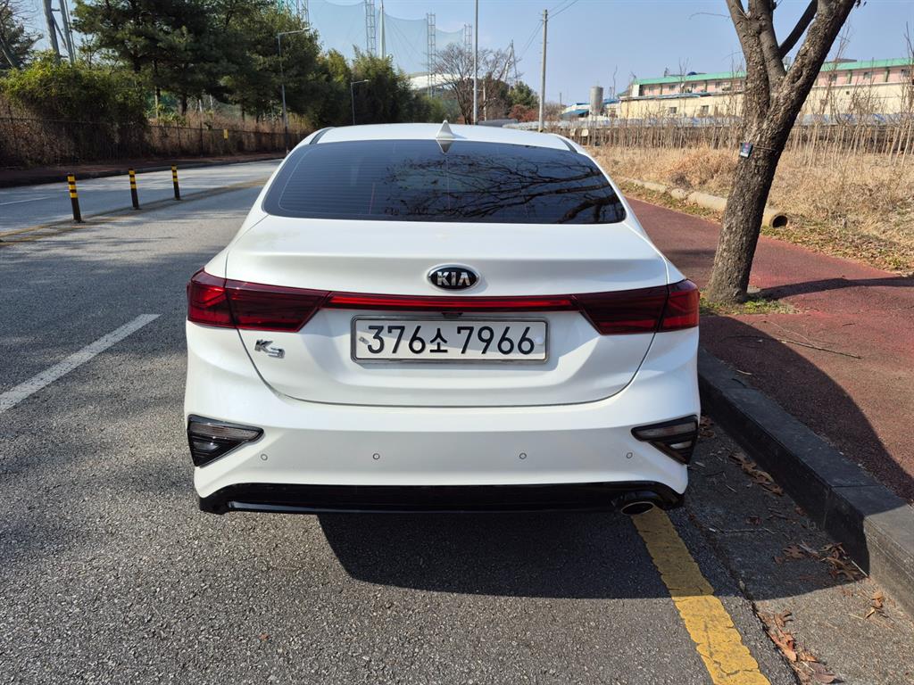 Kia K3 1.6 Standard 5