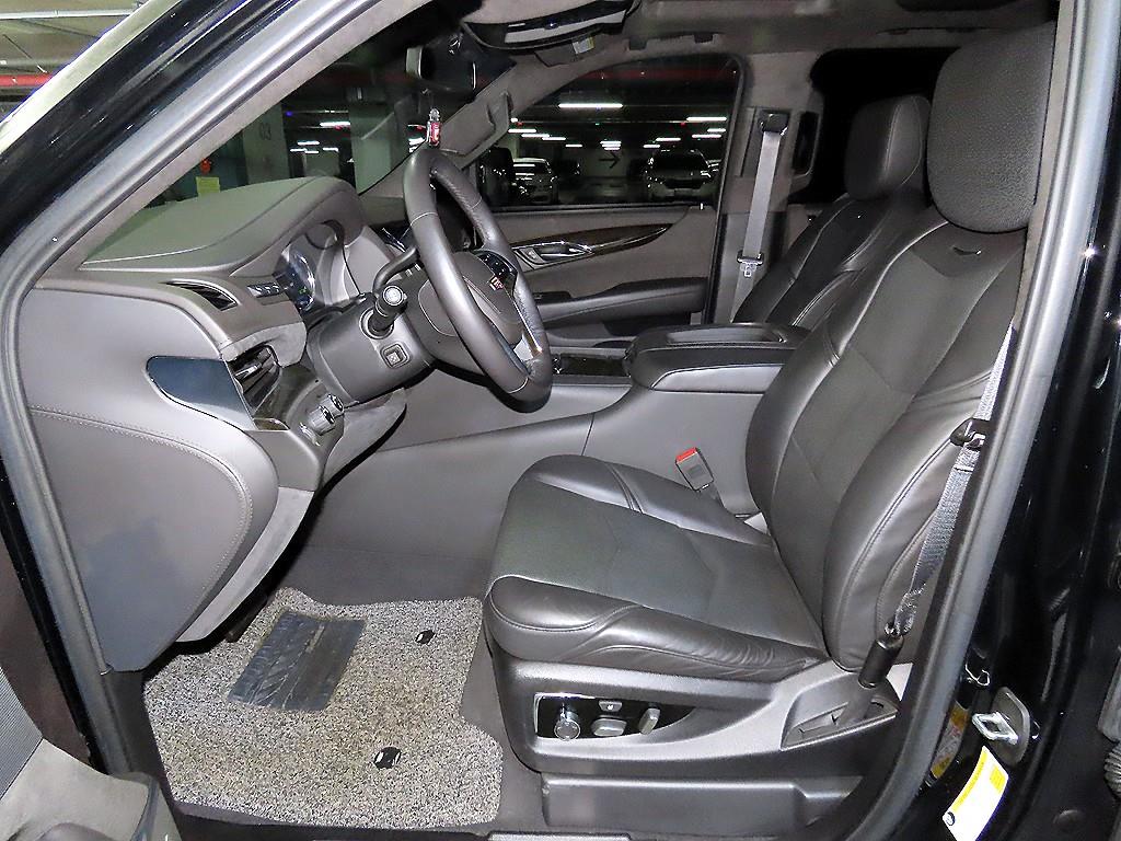 Cadillac Escalade 6.2 V8 Platinum 7