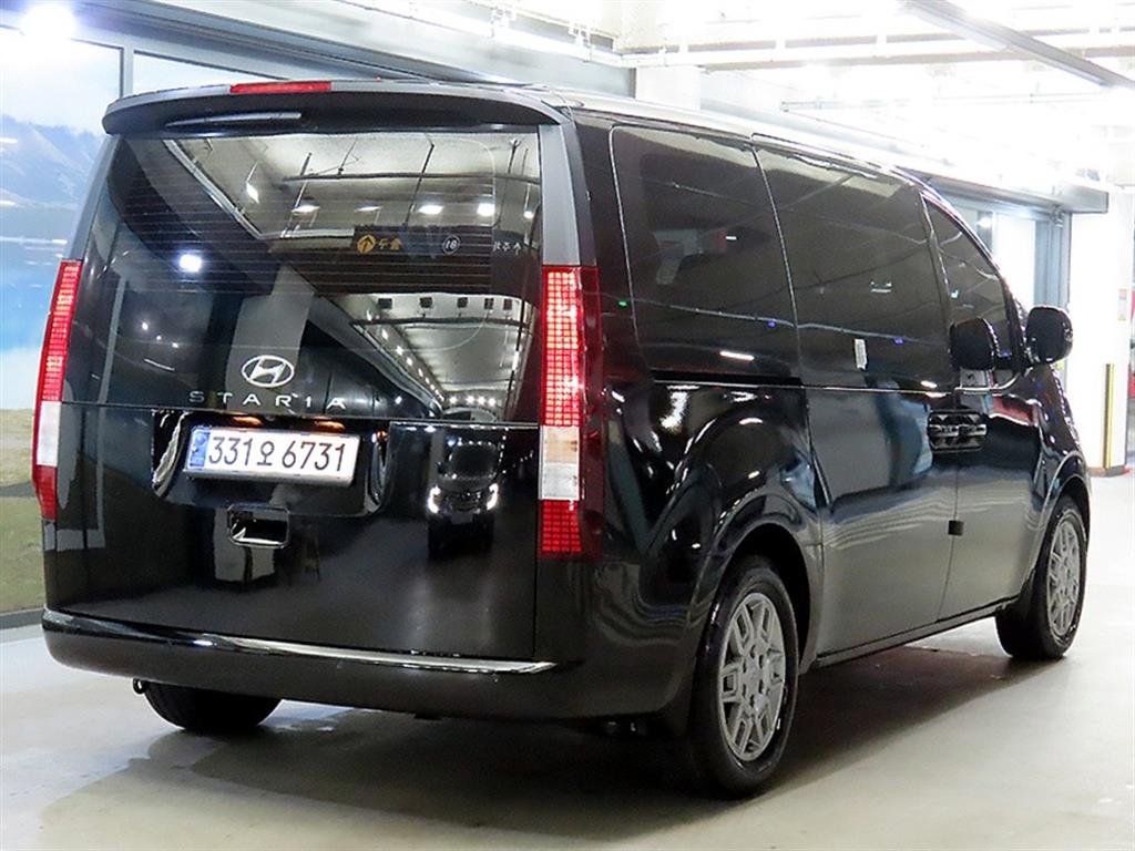 Hyundai Staria 2WD Diesel Tourer Modern 5