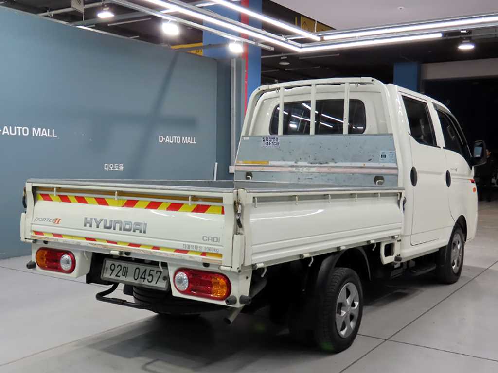 Hyundai Porter 1.0 Ton/ Double Cab/ Long Wheelbase/ CRDi 8