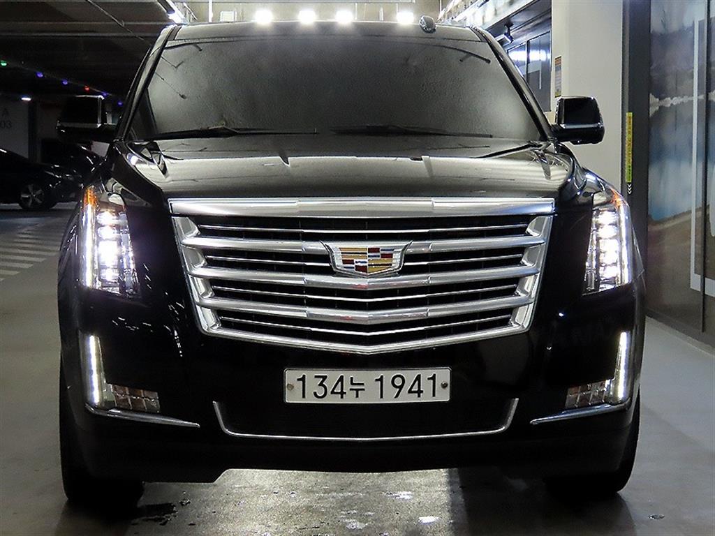 Cadillac Escalade 6.2 V8 Platinum 3