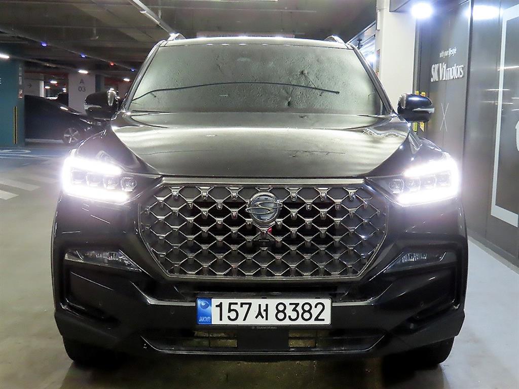 KGM 렉스턴 디젤 2.2 4WD 더 블랙 사진