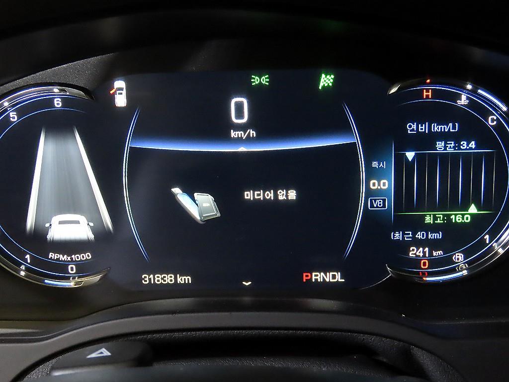 Cadillac Escalade 6.2 V8 Platinum 10