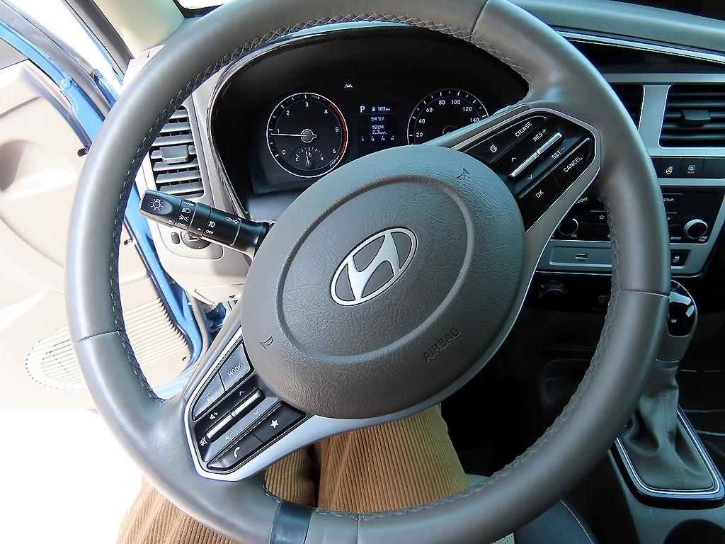 Hyundai Porter Double Cab/ Long Wheelbase/ 2WD Premium 10