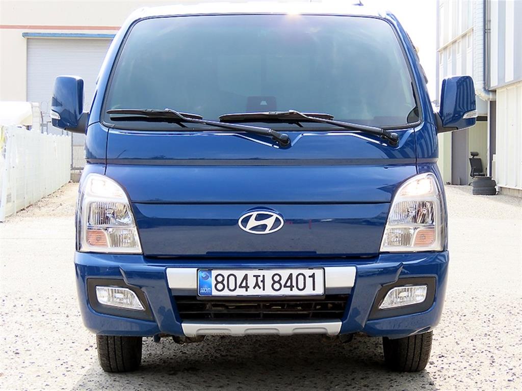 Hyundai Porter Double Cab/ Long Wheelbase/ 2WD Premium 2