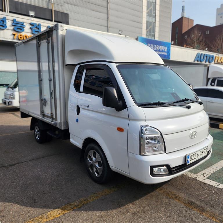 Hyundai Porter Super Cab/ Long Wheelbase Modern Plus 4