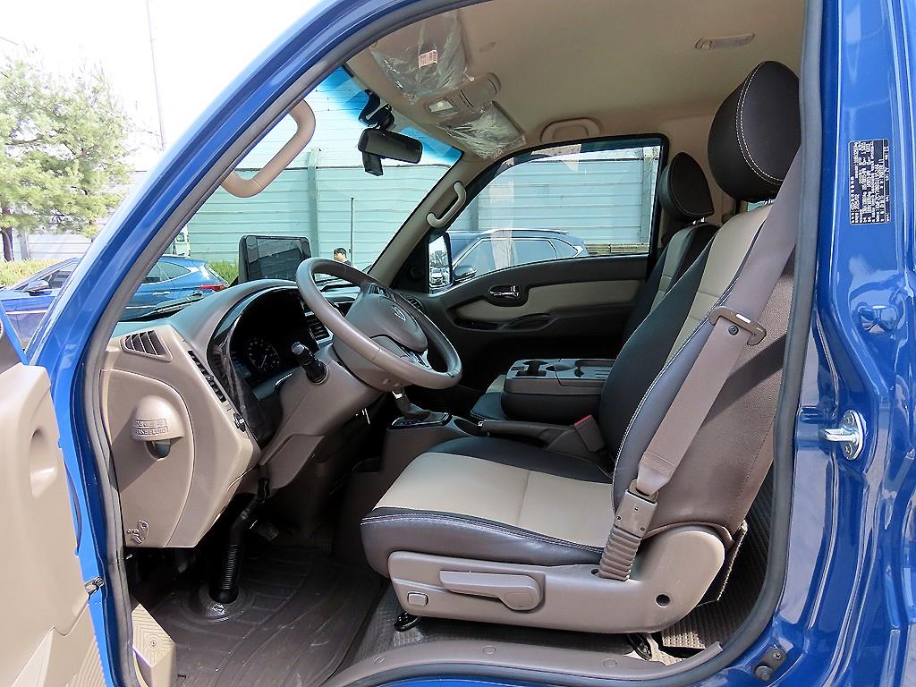 Hyundai Porter Double Cab/ Long Wheelbase/ 2WD Premium 7