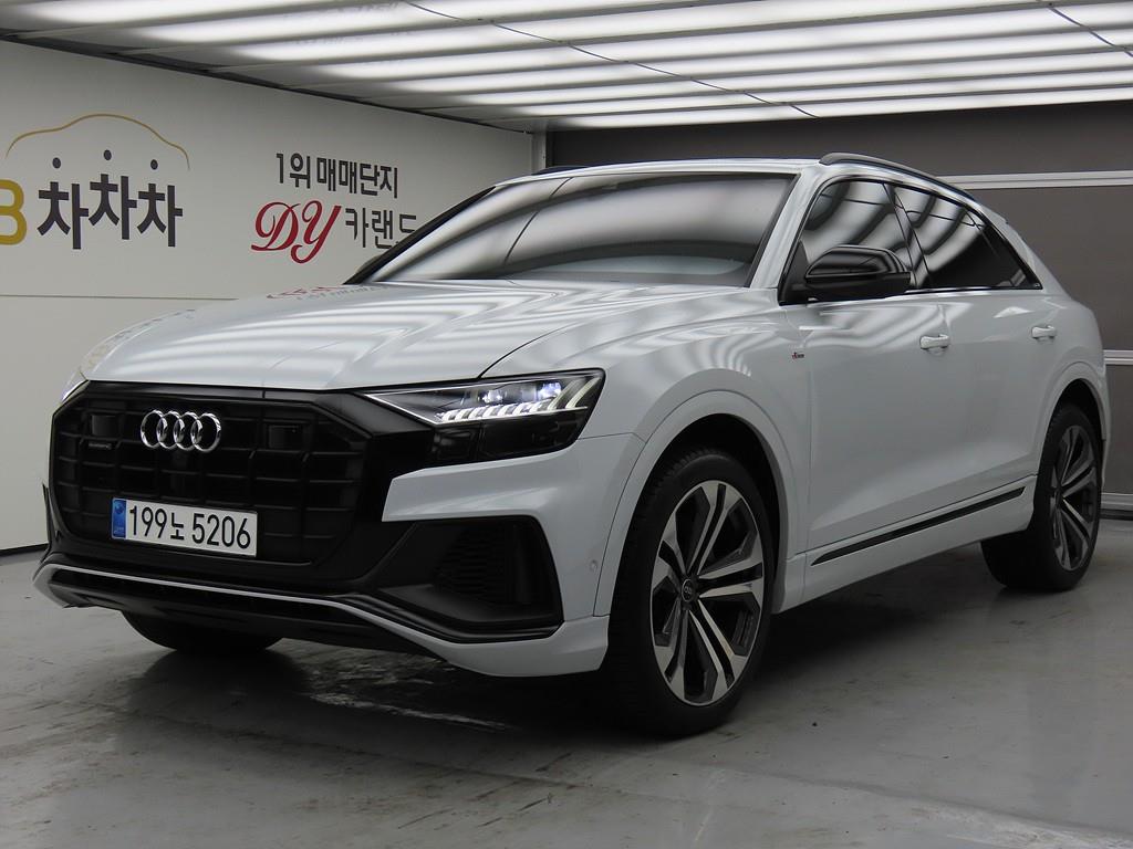 Audi Q8 55 TFSI Quattro Premium 2