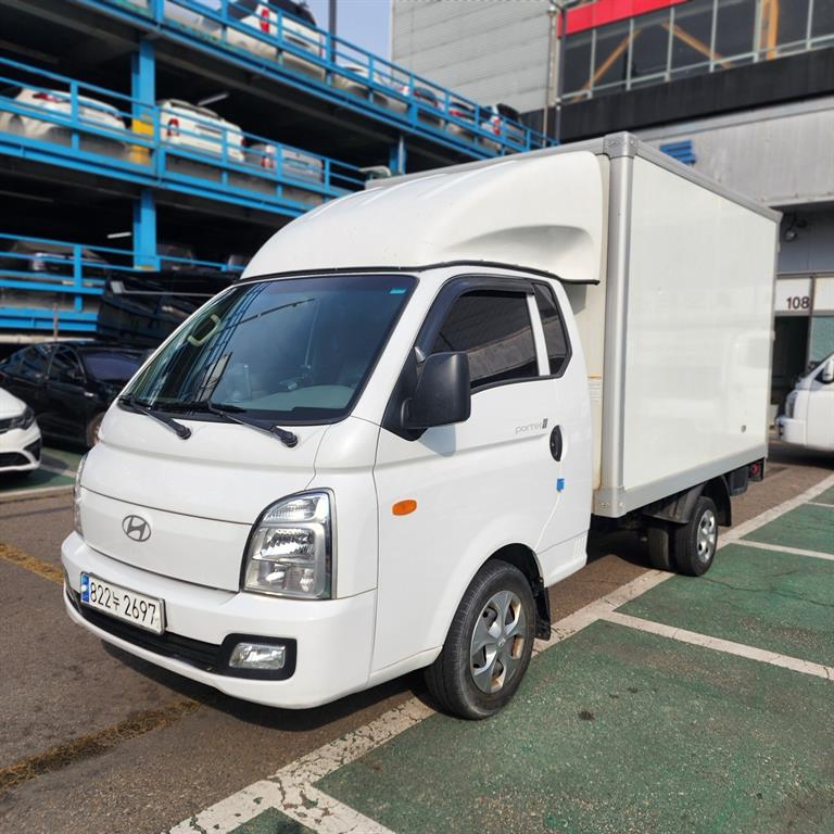 Hyundai Porter Super Cab/ Long Wheelbase Modern Plus 8