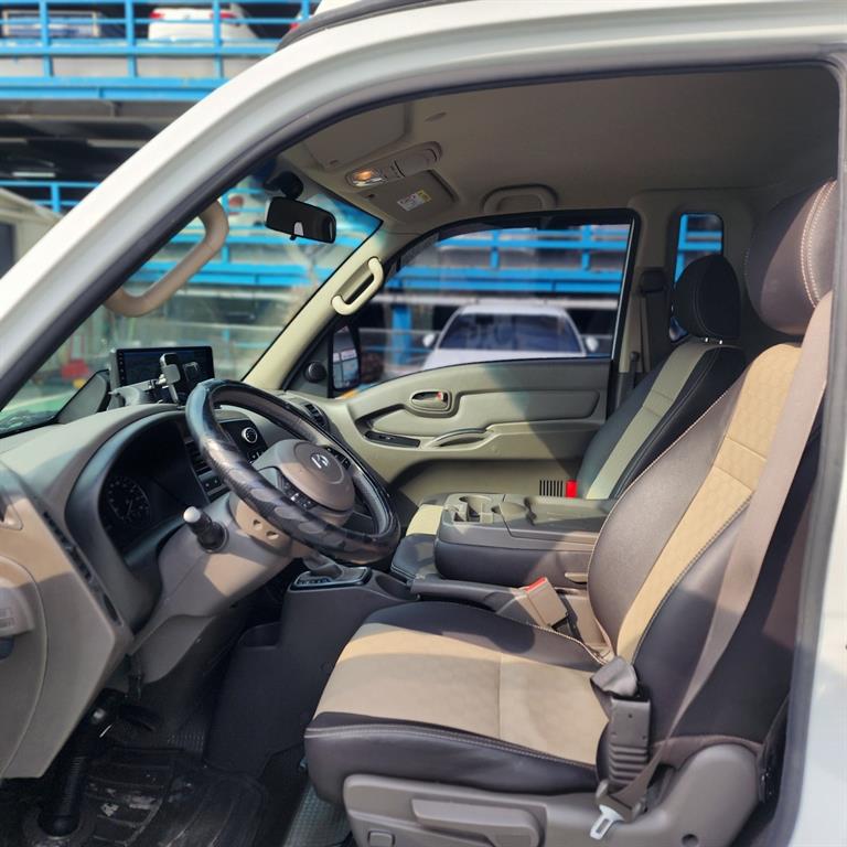 Hyundai Porter Super Cab/ Long Wheelbase Modern Plus 9