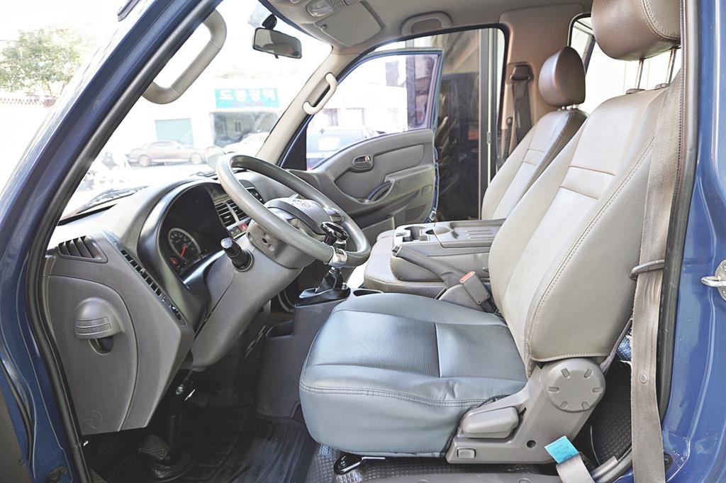 Hyundai Porter 1.0 Ton/ Double Cab/ Long Wheelbase/ CRDi Super 7