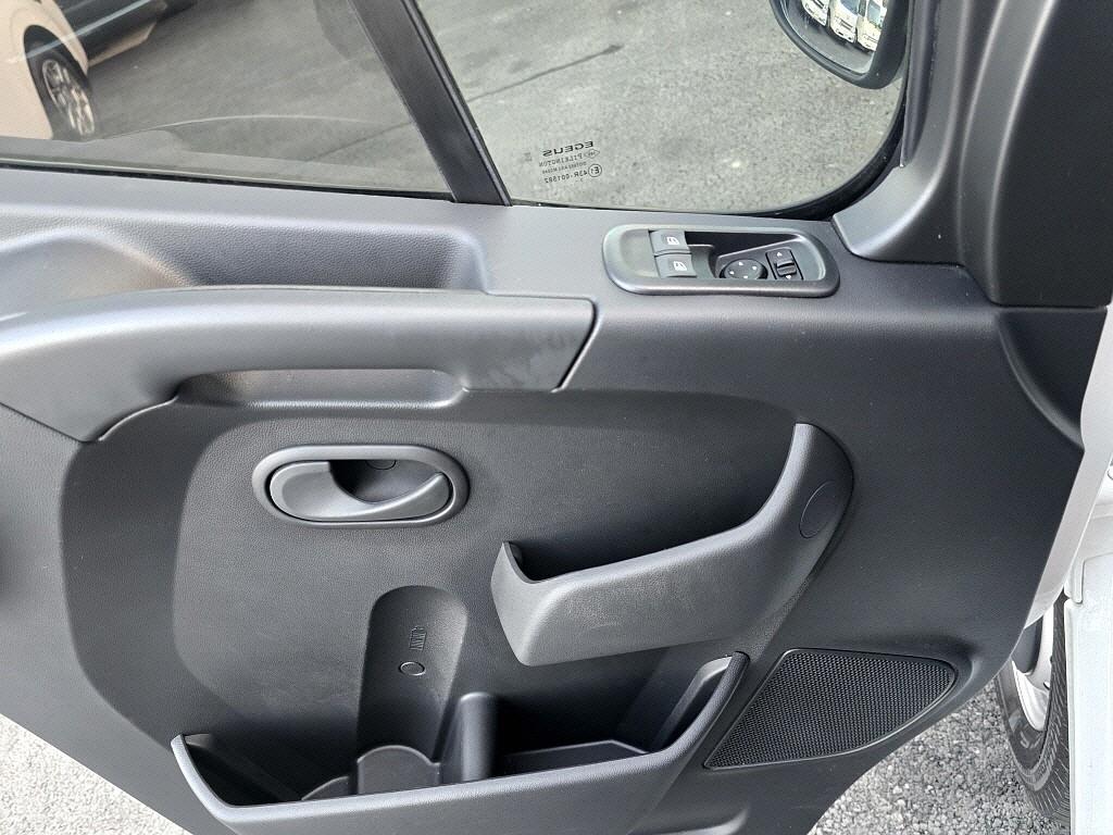 Renault Master Camping Car 7