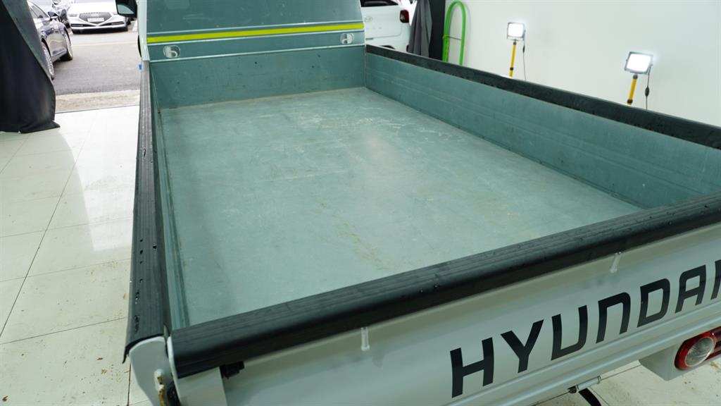 Hyundai Porter 1.0 Ton/ Standard Cab/ Long Wheelbase/ CRDi Smart 7