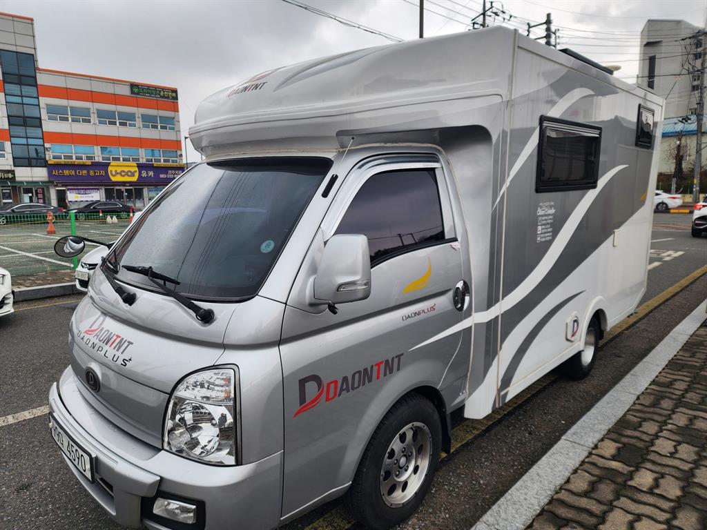 현대 포터2 캠핑트럭 - 중고 트럭 매물 이미지