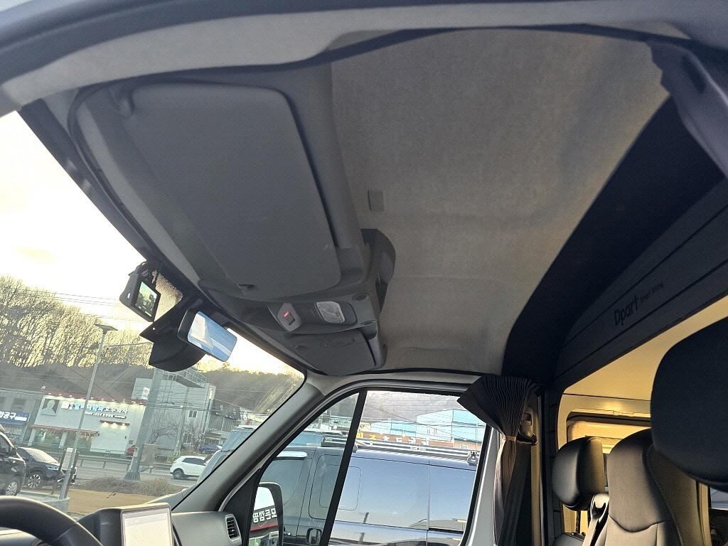 Renault Master Camping Car 10