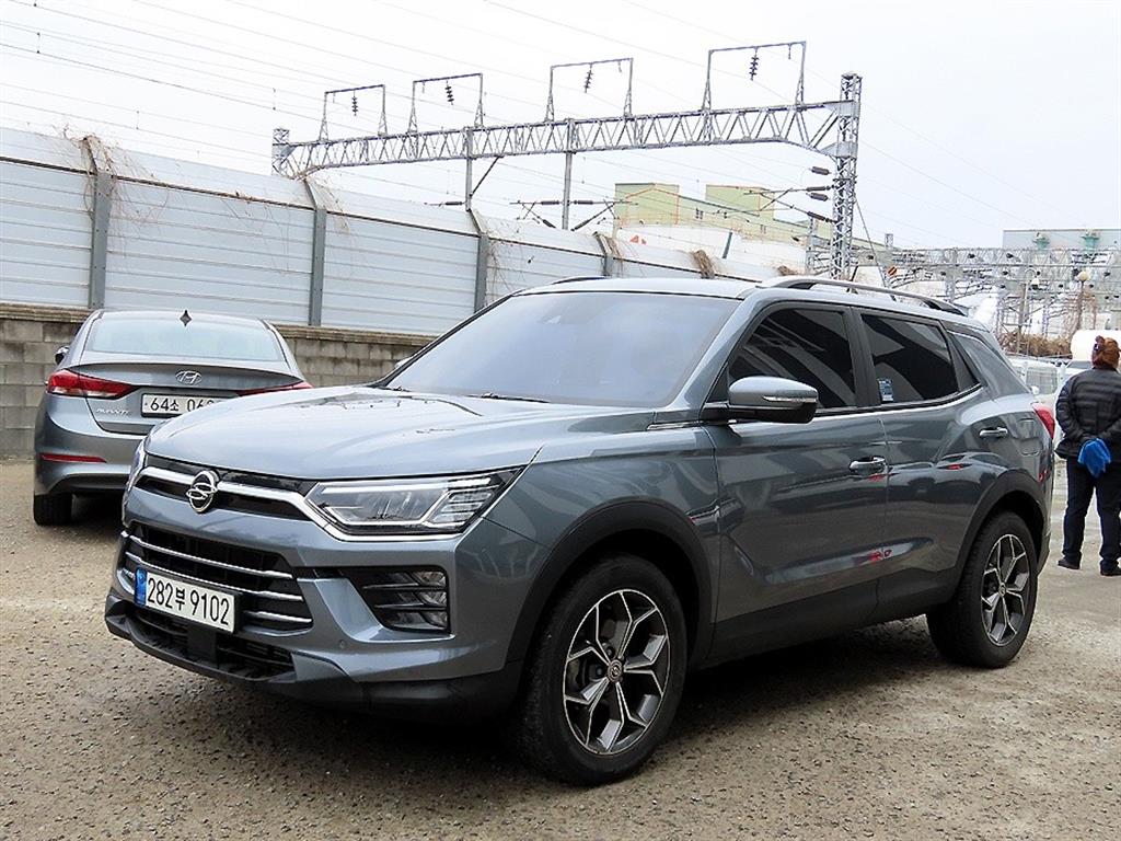 KGM 코란도 2WD 가솔린 1.5 C5 플러스 사진 2/20