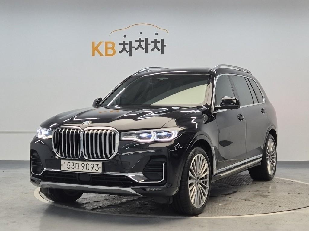 BMW X7 xDrive 40i Design Pure Excelence 2