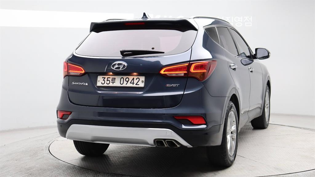 Hyundai Santa Fe Diesel 2.0 2WD Premium 3