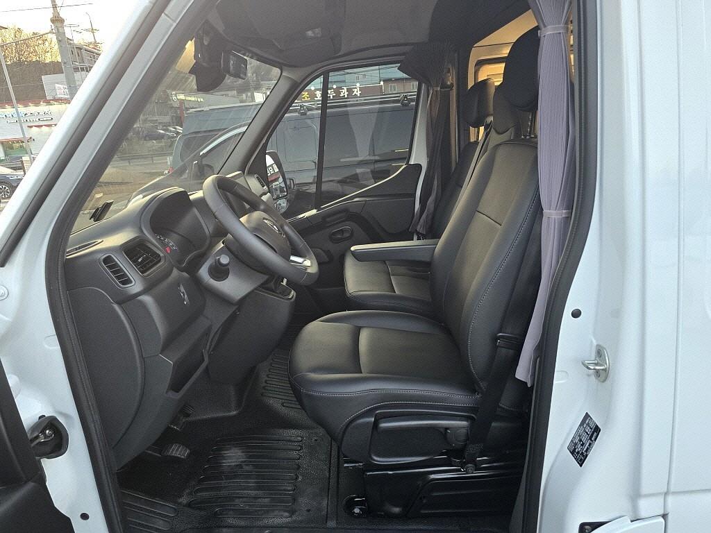 Renault Master Camping Car 8