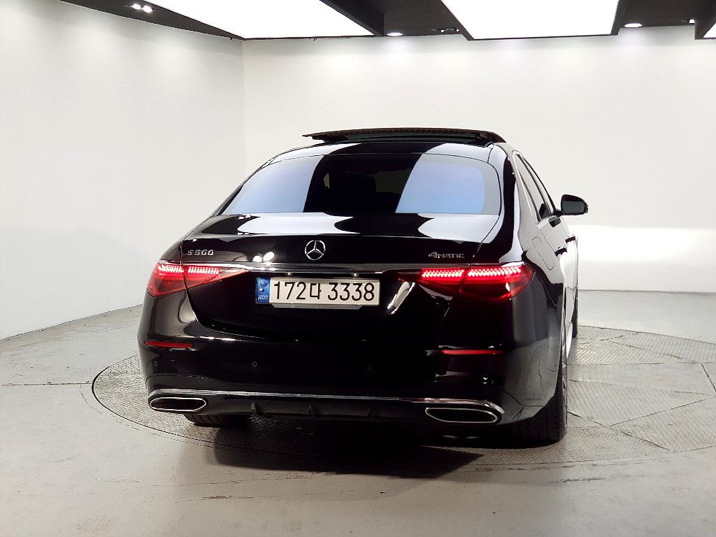 Mercedes-Benz S-Class S500L 4MATIC 4
