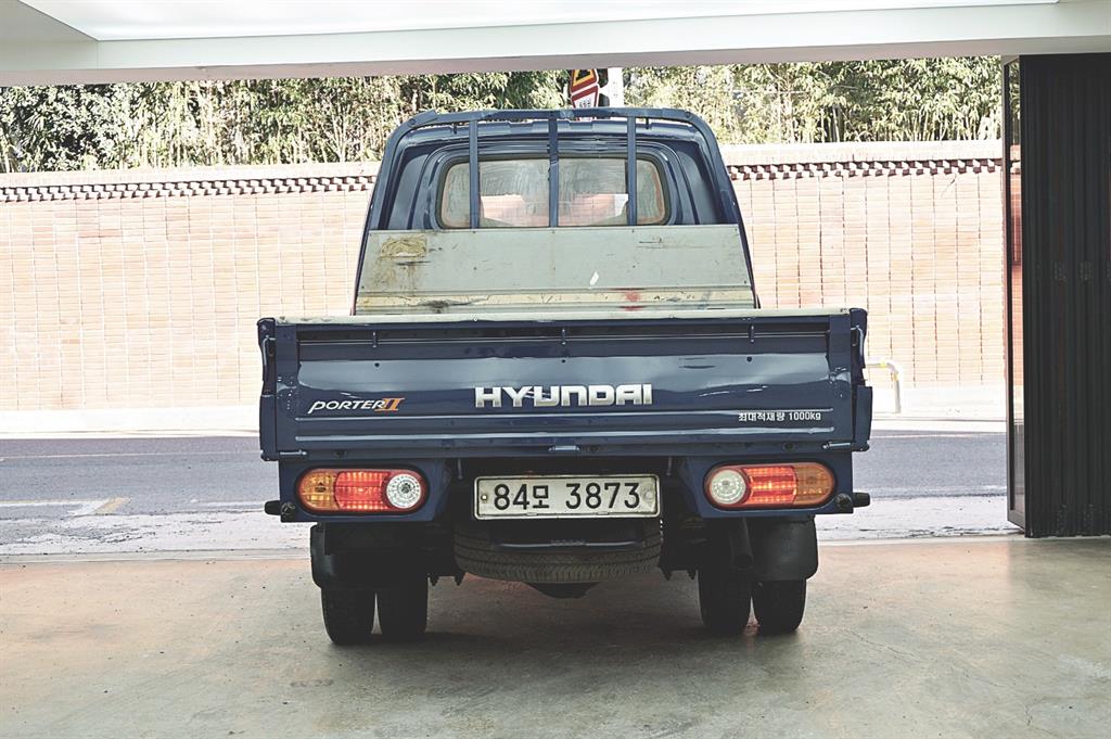 Hyundai Porter 1.0 Ton/ Double Cab/ Long Wheelbase/ CRDi Super 5