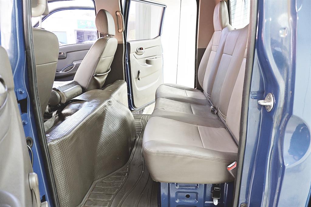 Hyundai Porter 1.0 Ton/ Double Cab/ Long Wheelbase/ CRDi Super 8