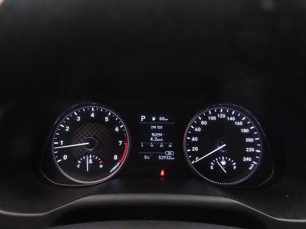 Hyundai Avante 1.6 Style 10