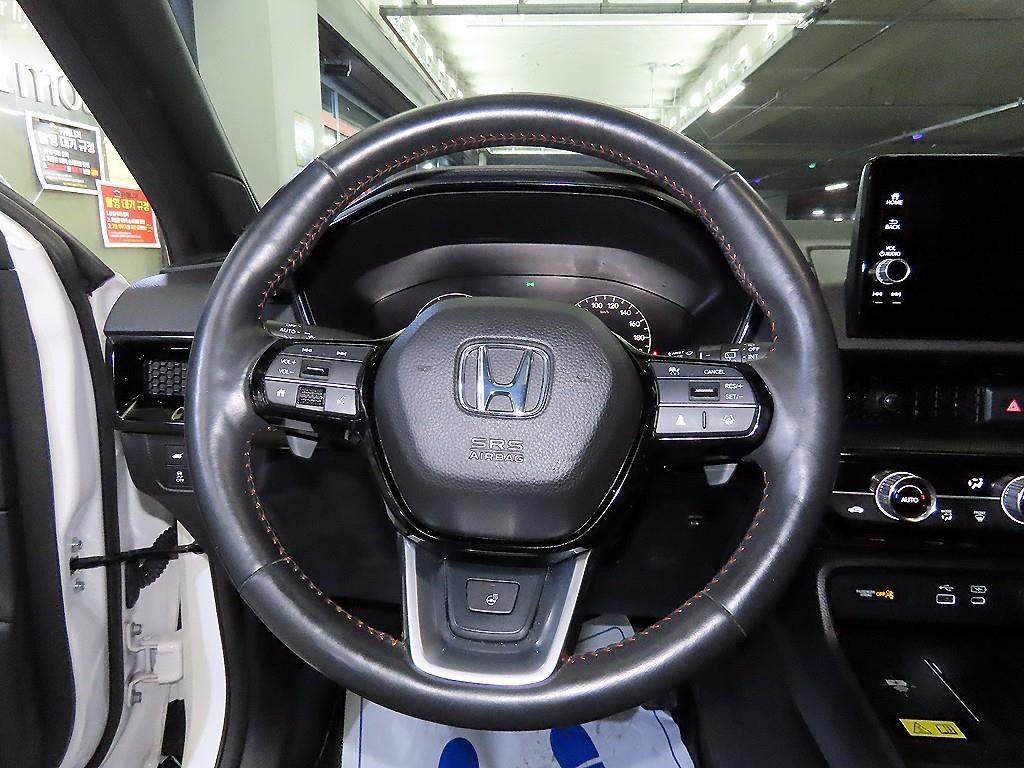 Honda CR-V 2.0 Hybrid Touring 2WD 9