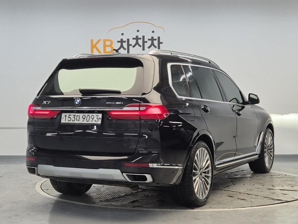 BMW X7 xDrive 40i Design Pure Excelence 4