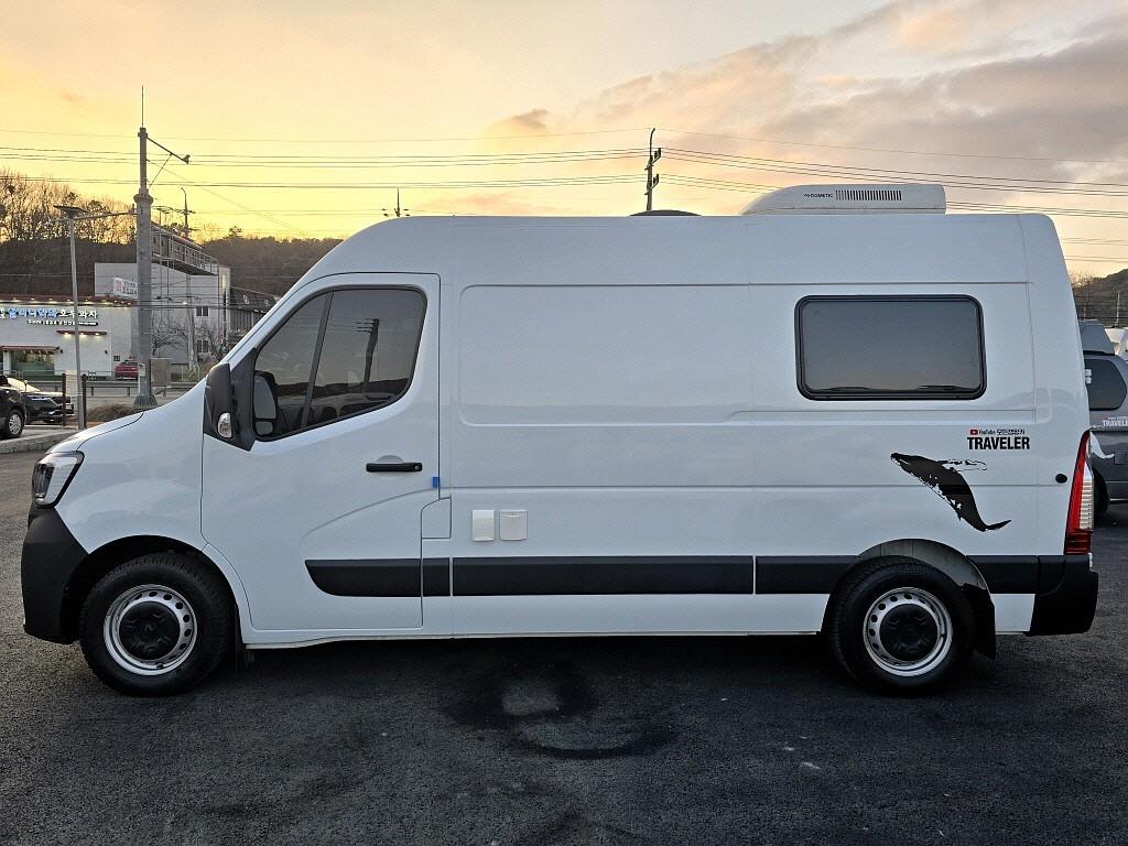 Renault Master Camping Car 4