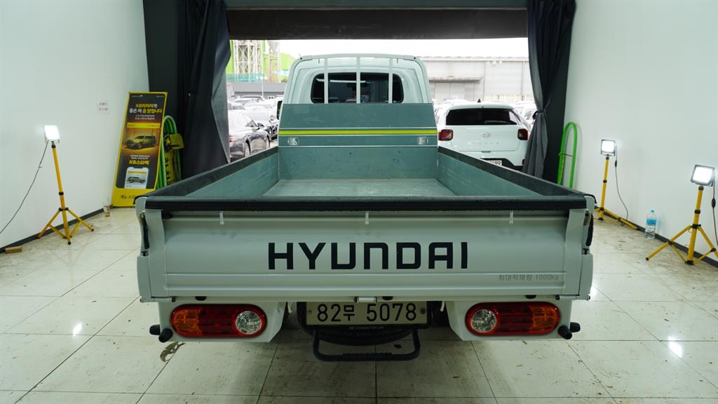 Hyundai Porter 1.0 Ton/ Standard Cab/ Long Wheelbase/ CRDi Smart 5