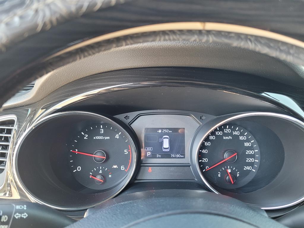 Kia Carnival Diesel Limousine VIP 9