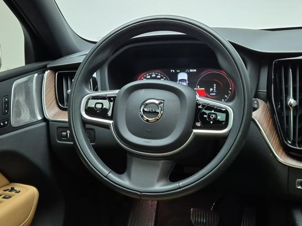Volvo XC60 T8 AWD Inscription 10