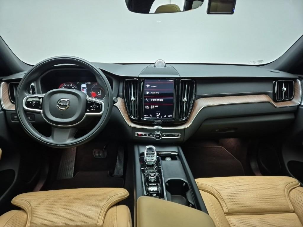 Volvo XC60 T8 AWD Inscription 8