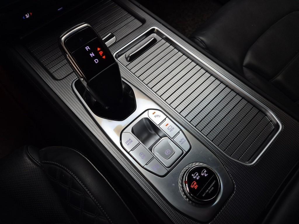 KG Mobility (Ssangyong) Rexton Diesel 2.2 4WD The Black 9