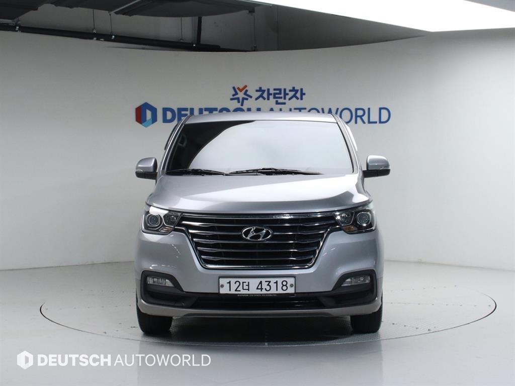 Hyundai Starex 2WD Urban Exclusive 4