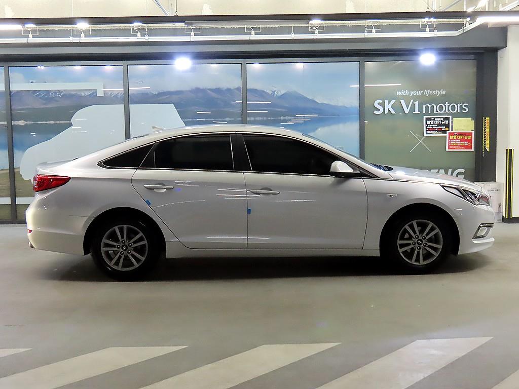 Hyundai Sonata 2.0 Style 4