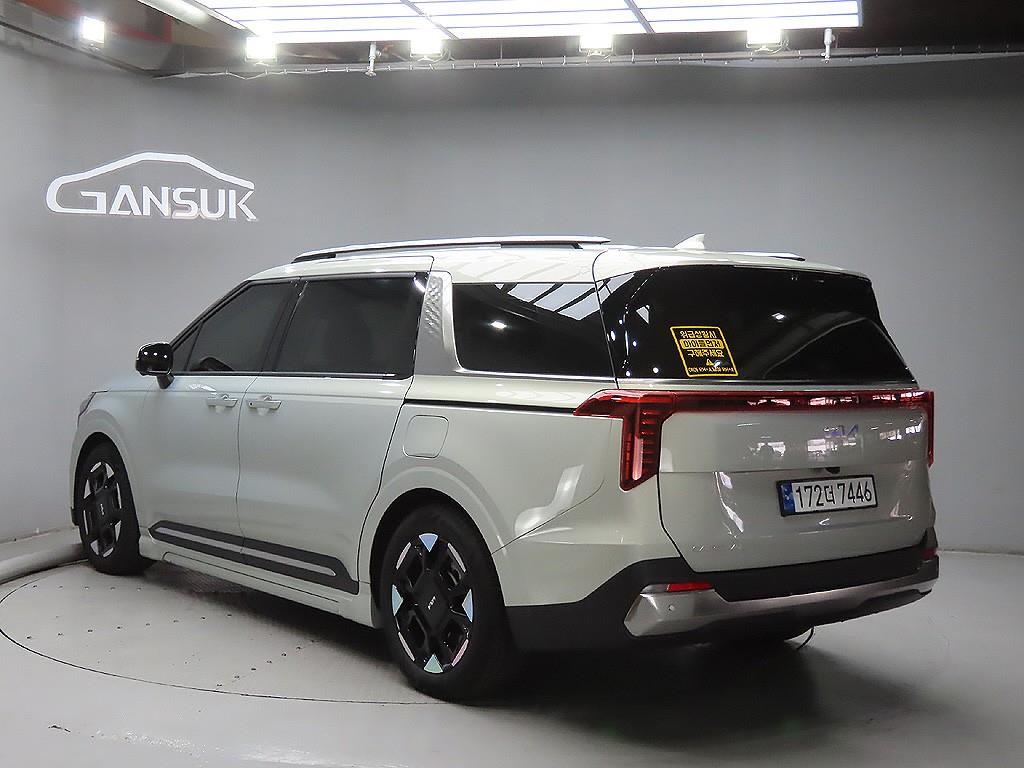 Kia Carnival Gasoline Signature 4