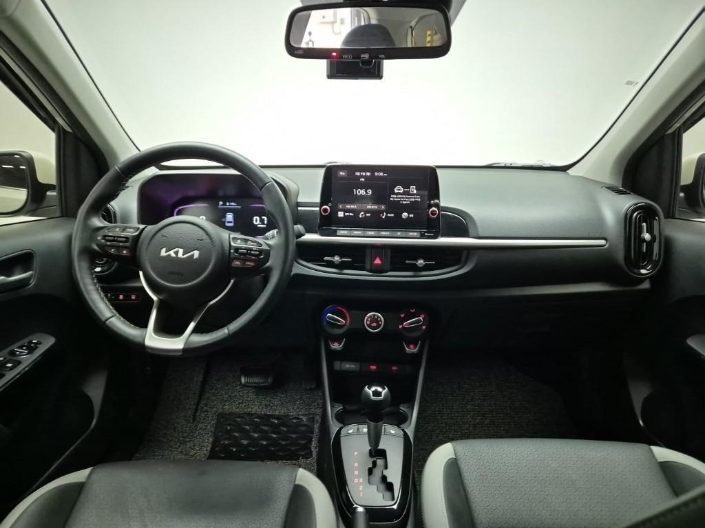 Kia Morning 1.0 Gasoline Prestige 8