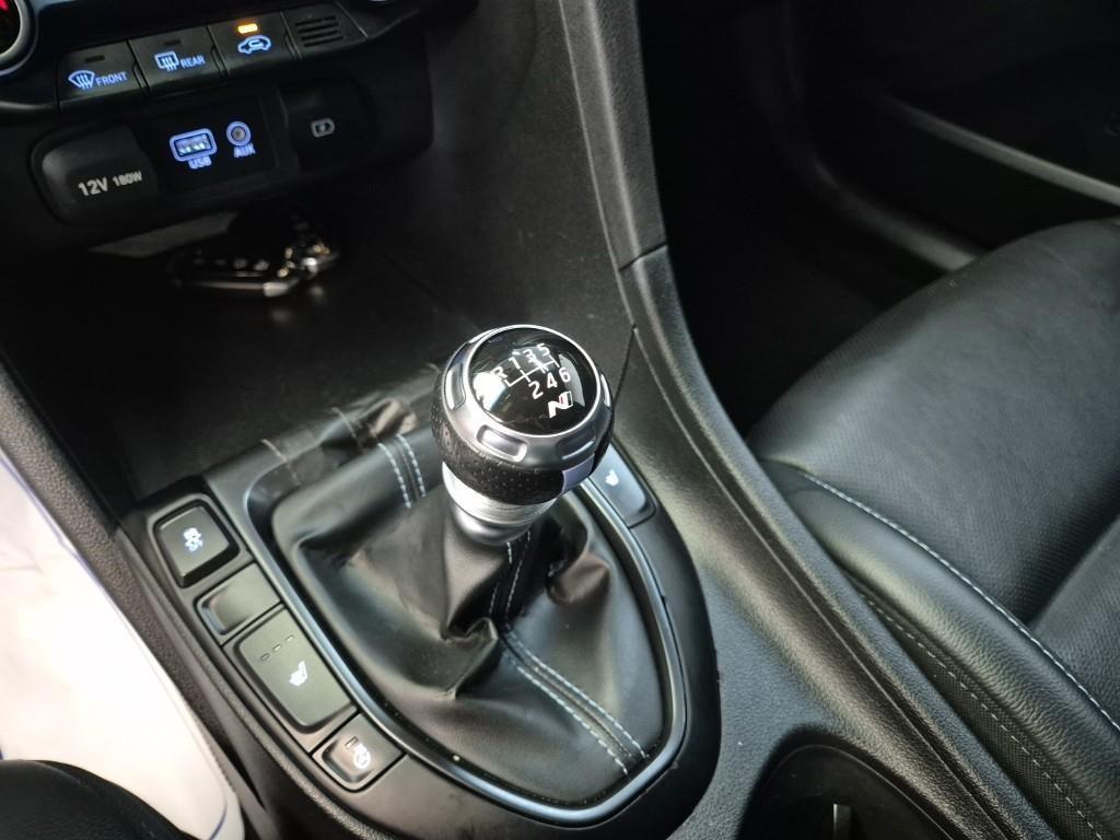 Hyundai Veloster 2.0 N 9