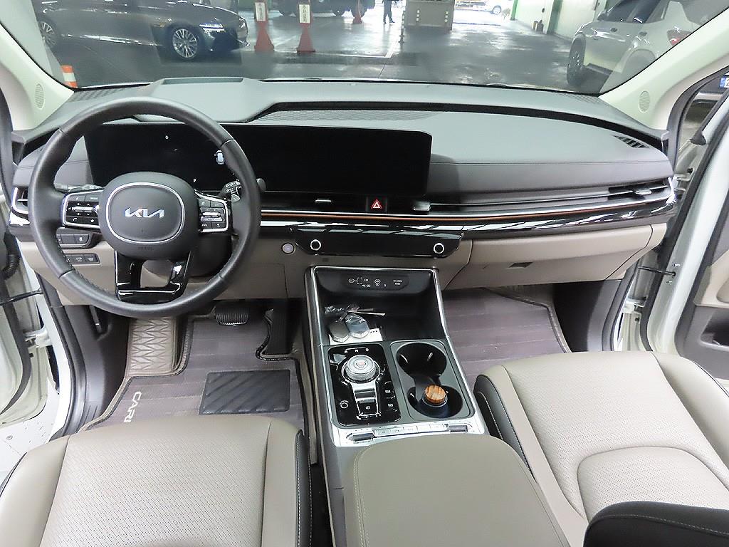 Kia Carnival Gasoline Signature 10