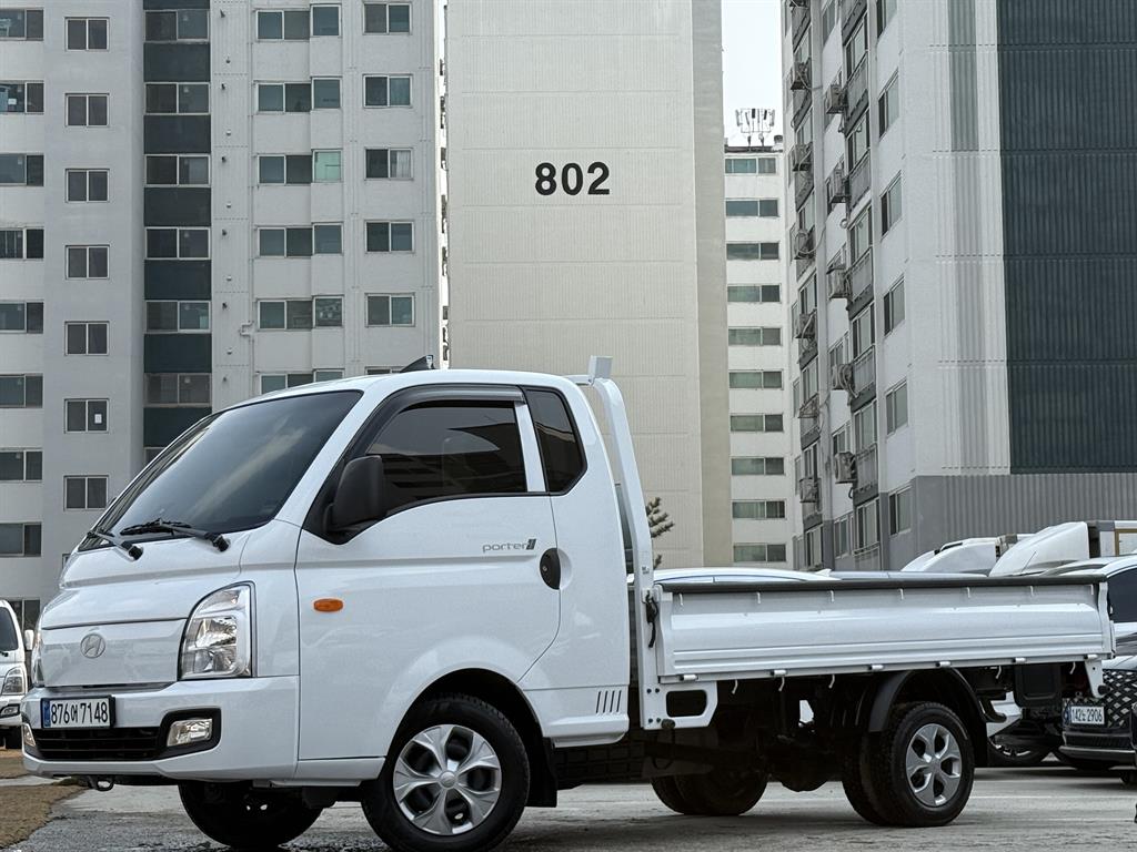 Hyundai Porter Super Cab/ Long Wheelbase/ 2WD Smart