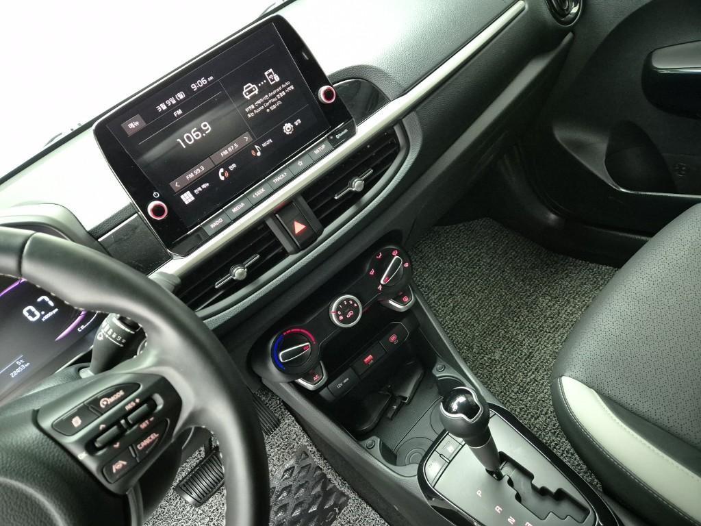 Kia Morning 1.0 Gasoline Prestige 10