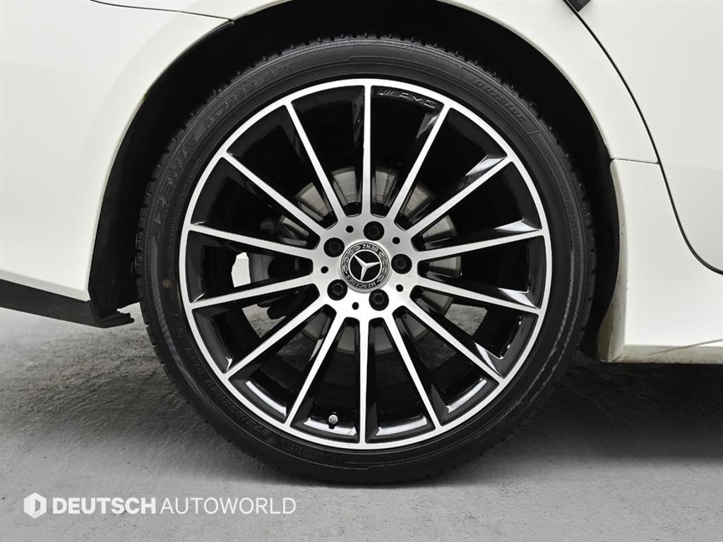 Mercedes-Benz CLS-Class CLS400d 4MATIC AMG Line 6