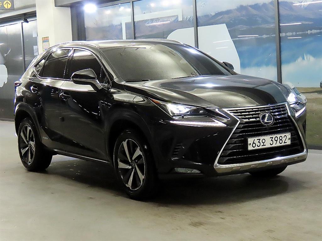 Lexus NX Supreme