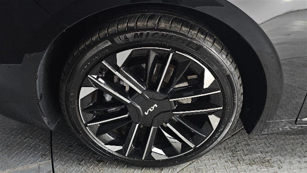 Kia K8 2.5 2WD Noblesse 6